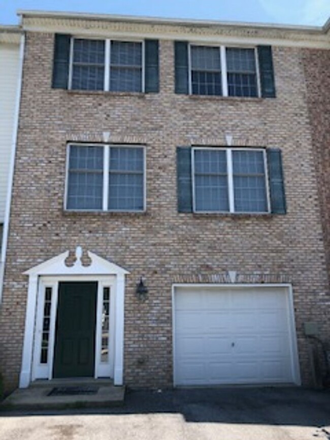 Spacious Hockessin Townhome - Spacious Hockessin Townhome