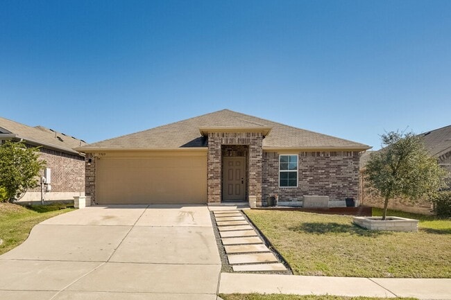 Building Photo - 5909 Roderick Dr