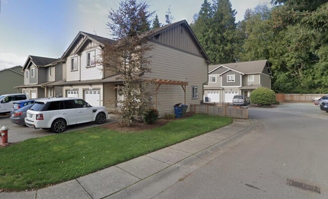 Building Photo - 180 N Township St Rental