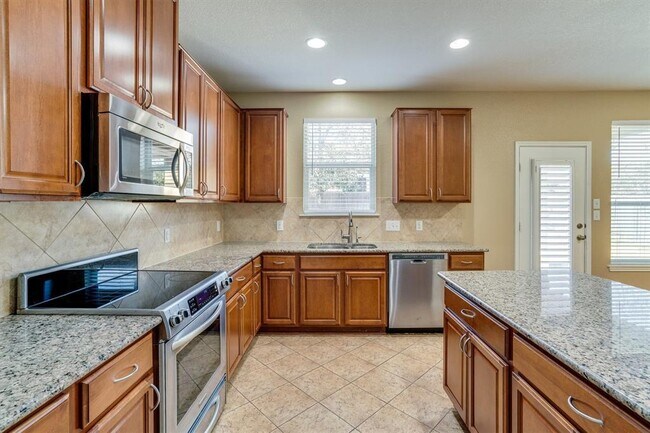 Photo - 1109 Sussex Pl