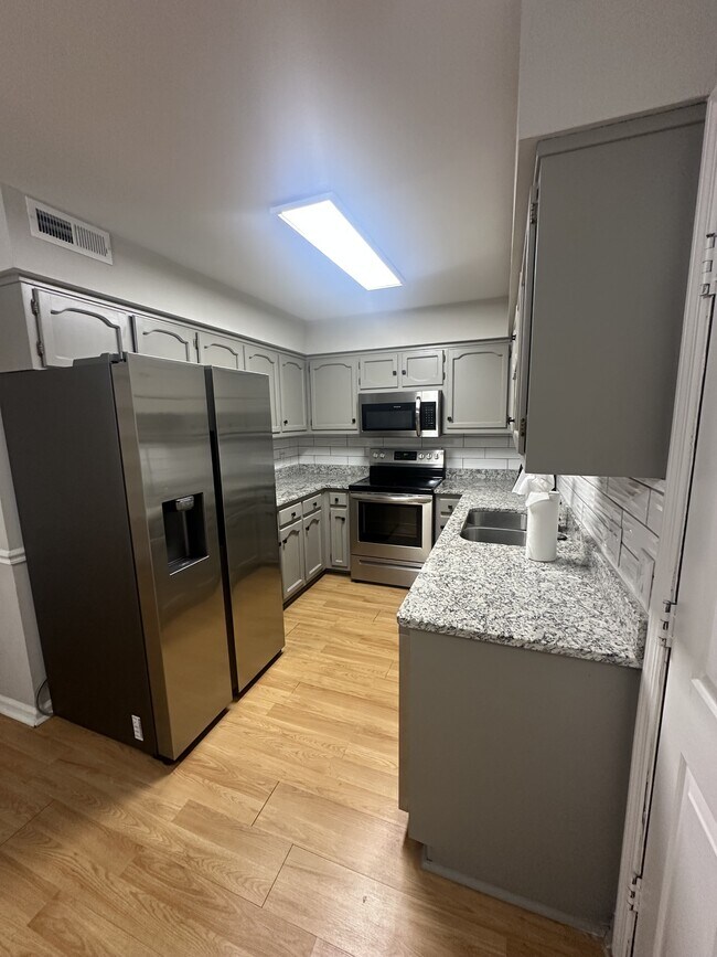 Photo - 1722 Ward Ave NE