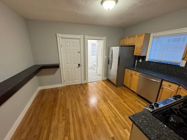 Photo - 35 Cameron Ave Unit 3