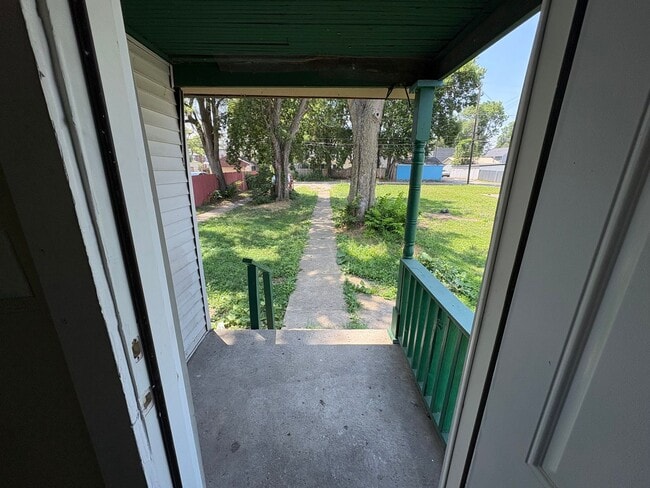 Photo - 99-101 North Central Avenue Unidad 101