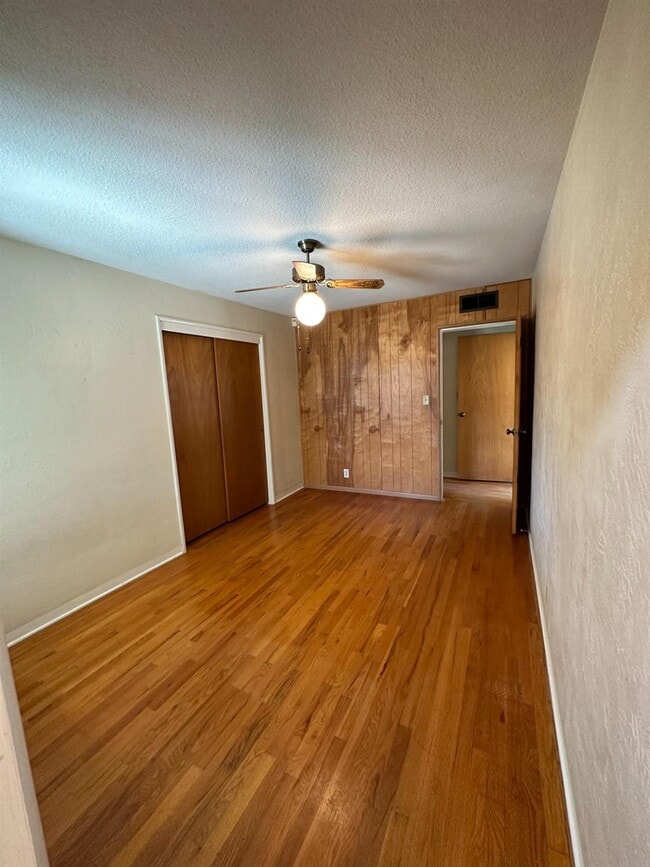 Photo - 3220 E Holland Ave