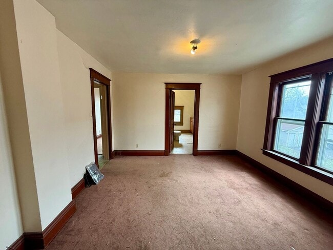 Photo - 909 S 6th Ave Unit Upper