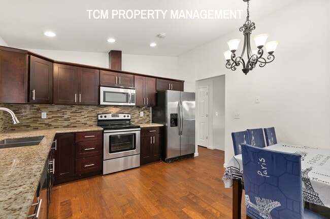 Photo - 15703 Midvale Ave N