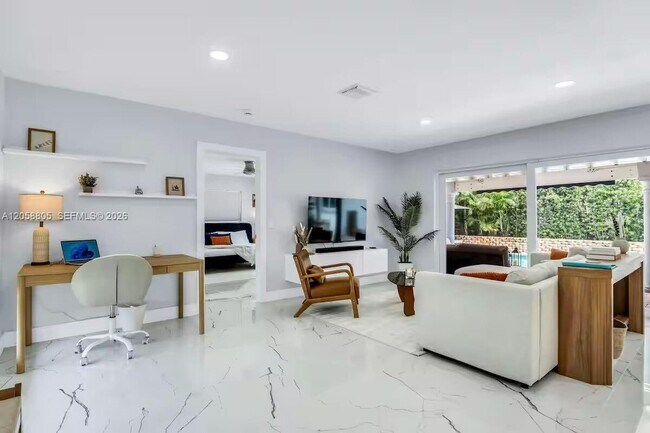 Photo - 3204 Robbins Rd