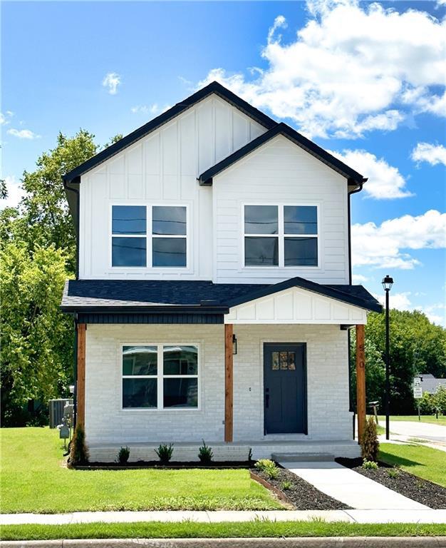 Building Photo - 510 W Olive St