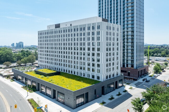 Building Photo - West Square Parkview