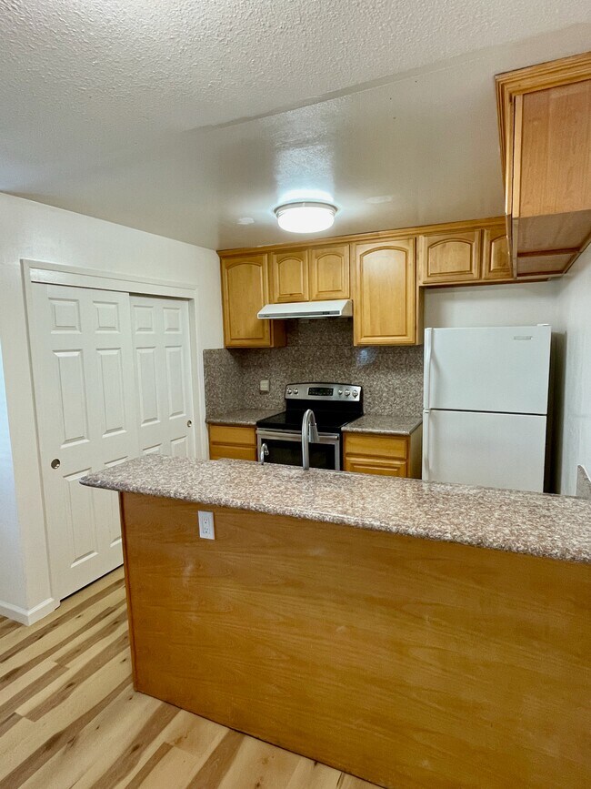 Photo - 365 N 3rd St