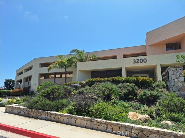 Building Photo - 3200 La Rotonda Dr Unit 511 Rental
