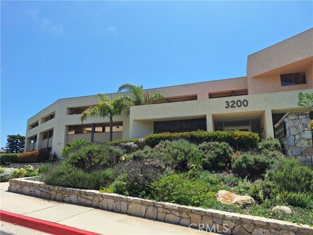 Building Photo - 3200 La Rotonda Dr Unit 511 Rental