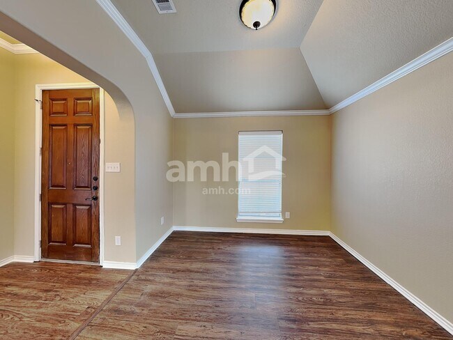 Photo - 4112 Chloe Ln