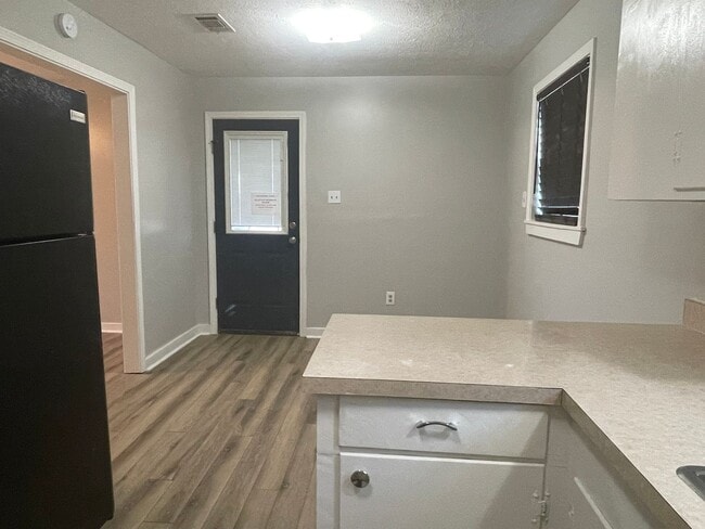 Photo - 3 Bedroom Home for Rent in Pearl!