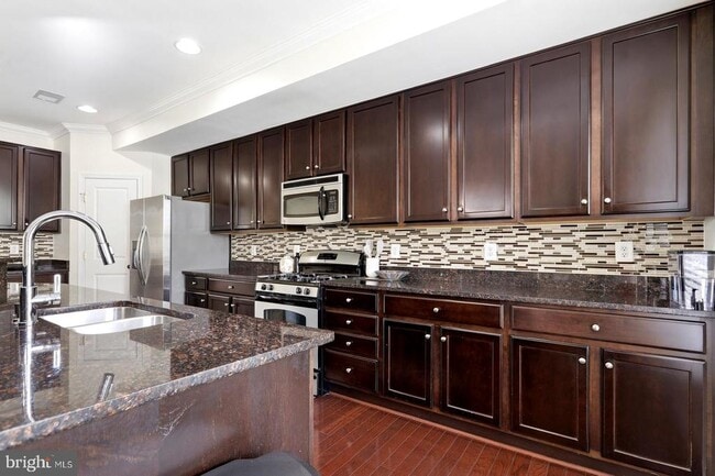 Photo - 7931 Crescent Park Dr