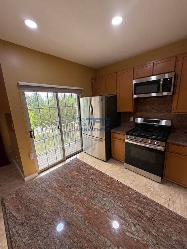 Photo - 9 Clearbrook Ln