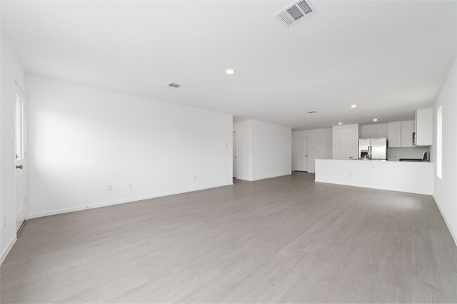 Photo - 3064 Huntersville Dr