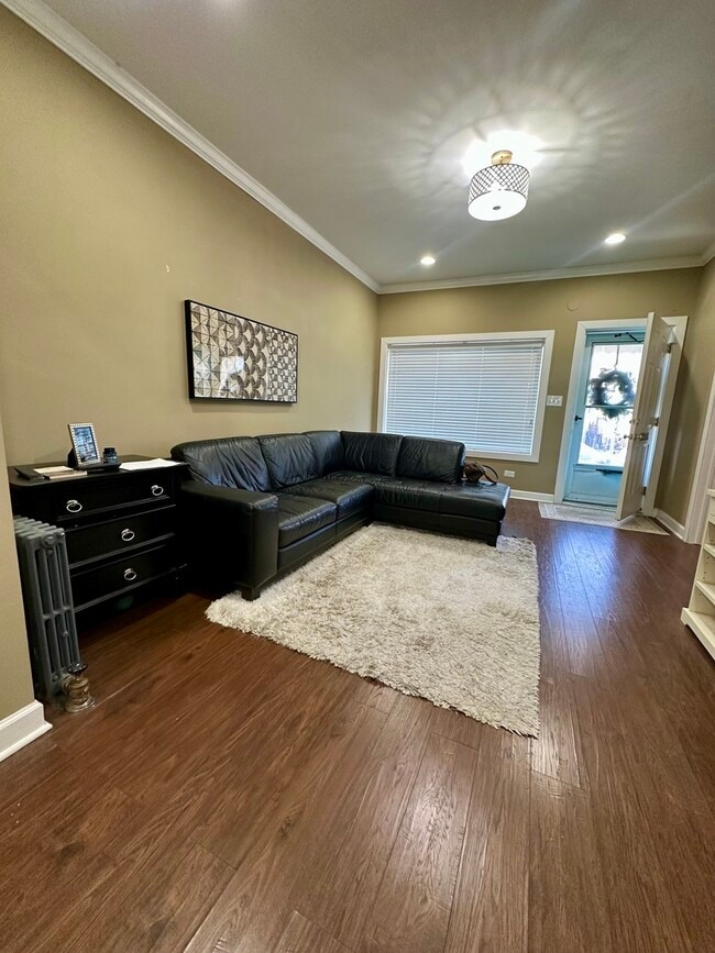 Photo - 3619 S Rockwell St