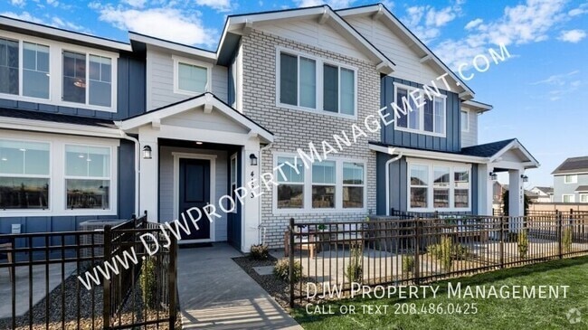 Building Photo - 4162-4174 W Perspective St Rental