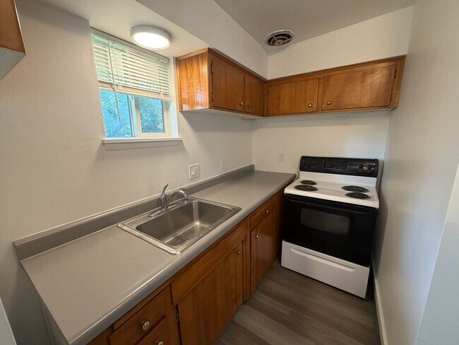 7814 E Indiana