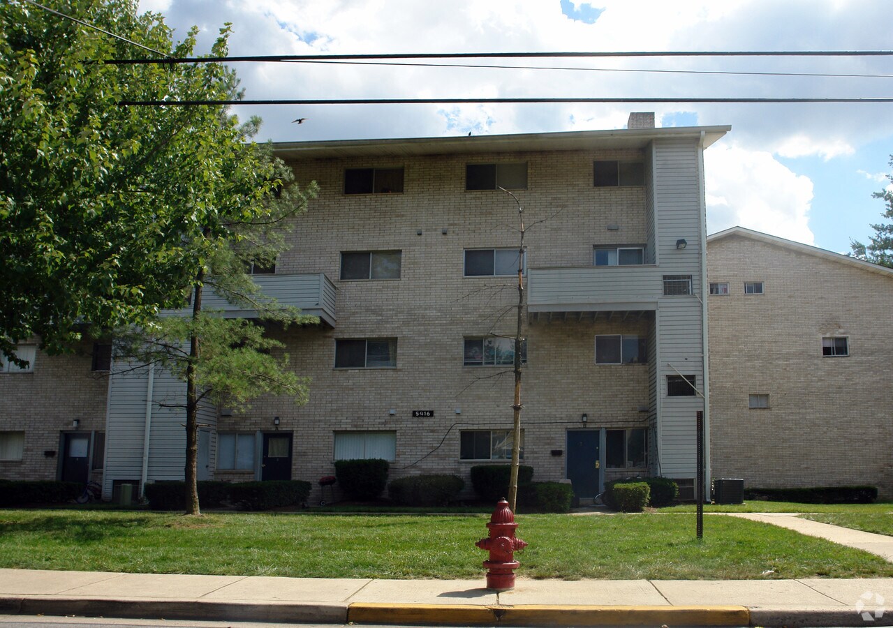 Jefferson Hall Apartments - Jefferson Hall