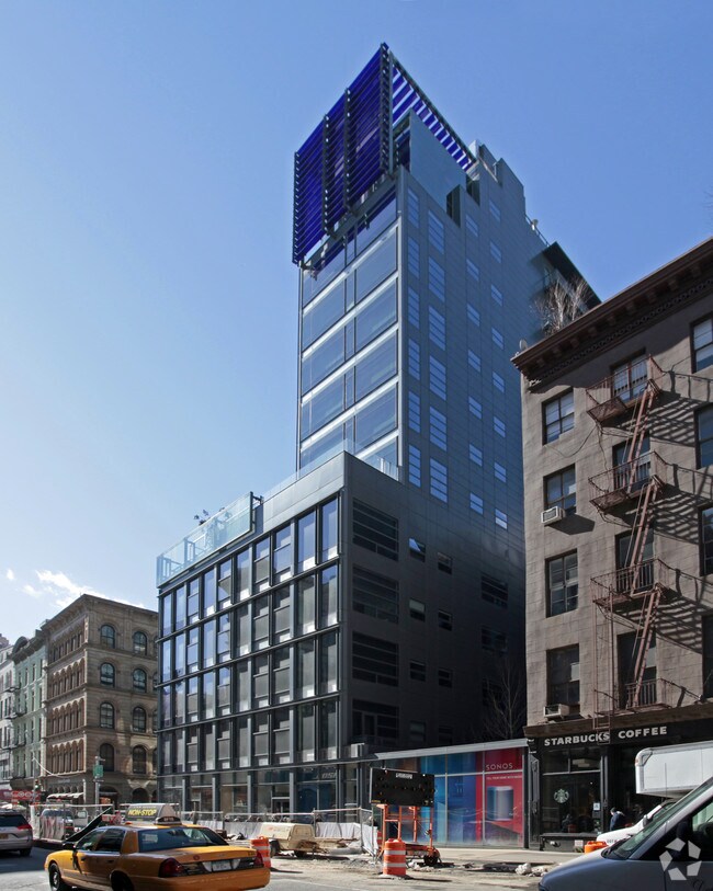 Vista a la calle - 463-465 Broadway