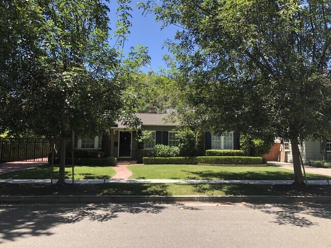 1051 Cherry Ave