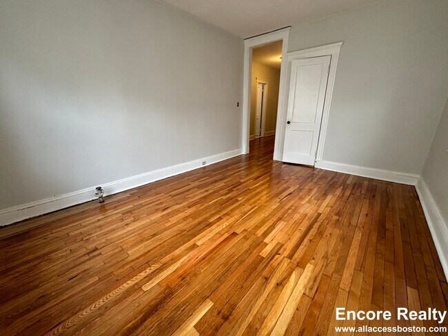 Photo - 1450 Commonwealth Ave Unit #25