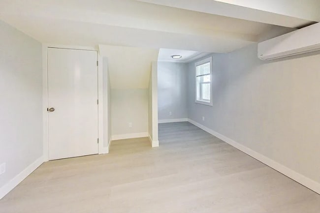 Photo - 829 Warfield Ave Unit 829