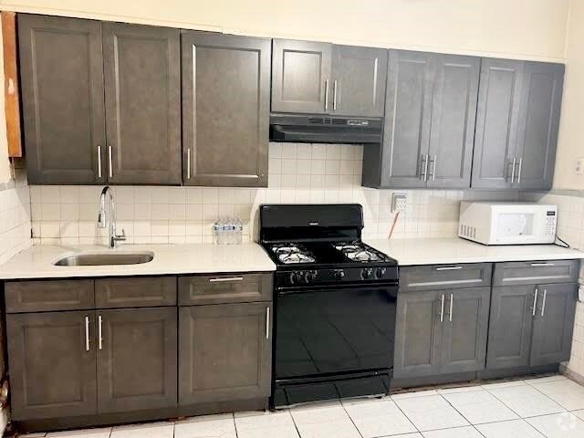 Building Photo - 227 Beacon Ave Unit 2 Rental