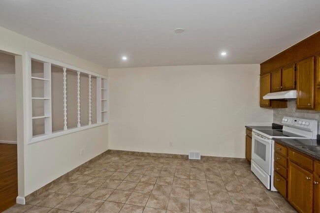 Photo - 181 State St Unit 2