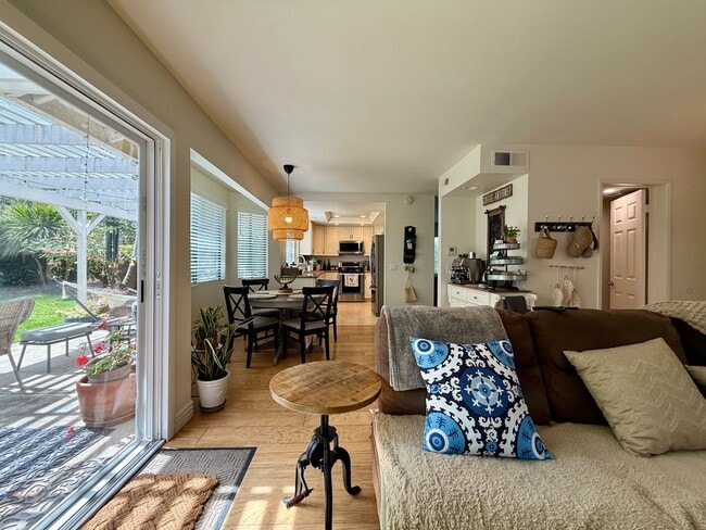 Photo - Luxury and Spacious Townhouse with Large Fenced Yard! Double Car Garage!
