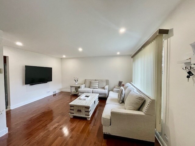 Photo - 20 N Albert St