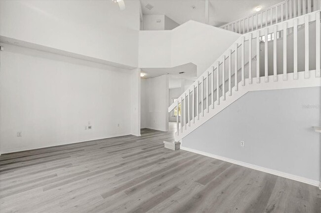Photo - 521 Bromley Ct