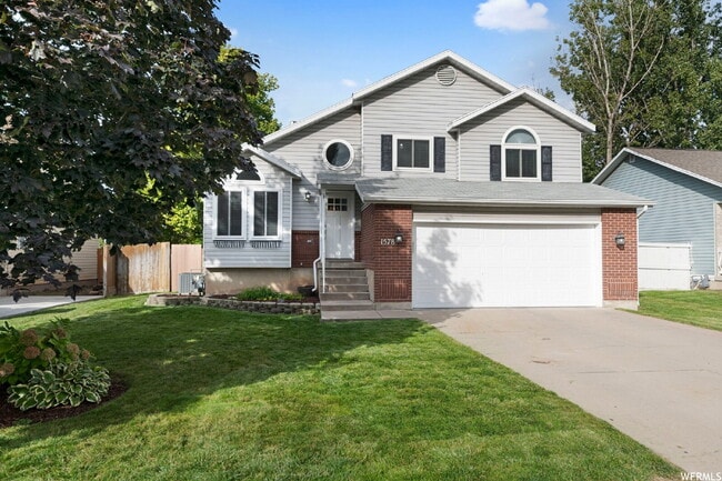 Building Photo - Charming 4-Bed Kaysville Home