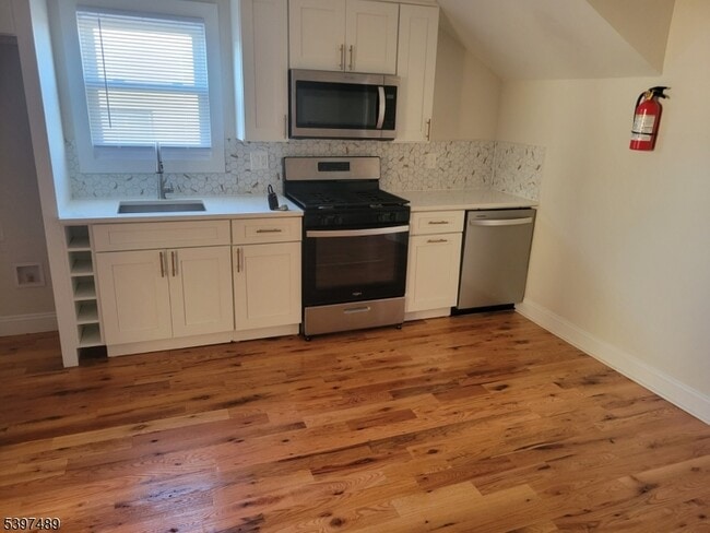 Photo - 2037 Gless Ave