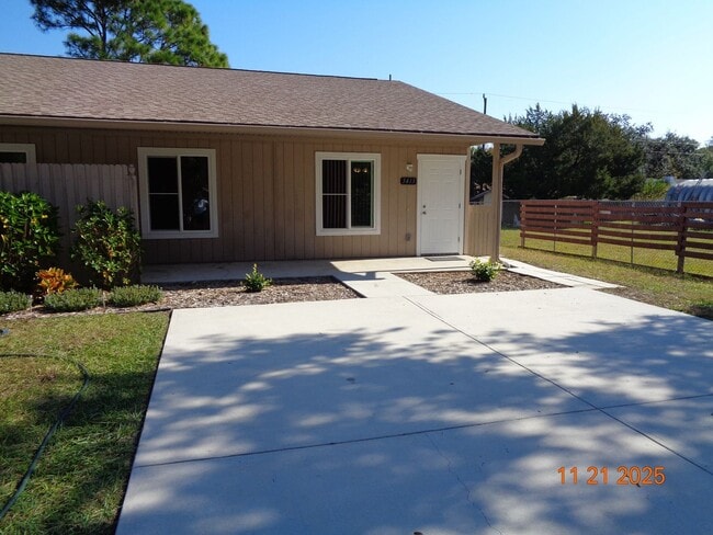 Photo - WELL MAINTAINED FLORIDA SHORES 2BR 1BA DUPLEX FOR RENT