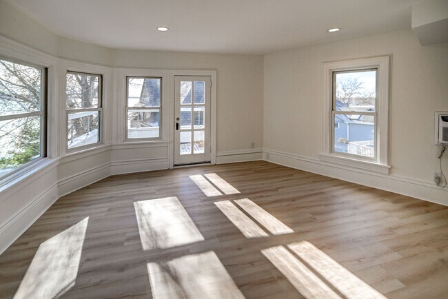 Photo - Jenifer Street Unit 731 #2