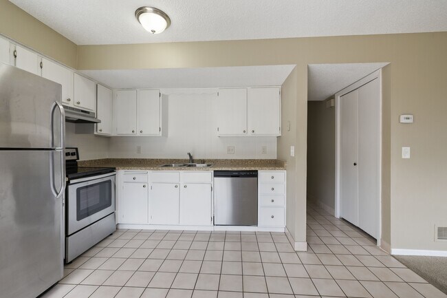 Photo - 9350 176th St W