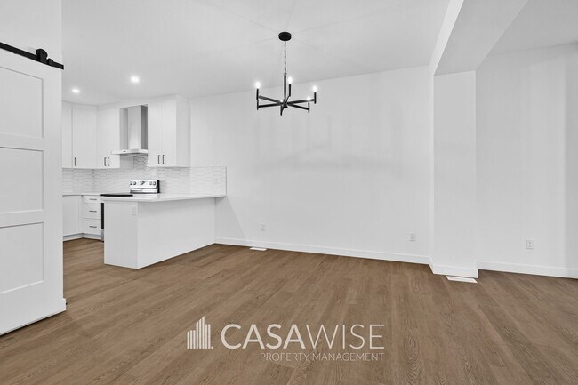 Photo - 9339-9222 222 St NW