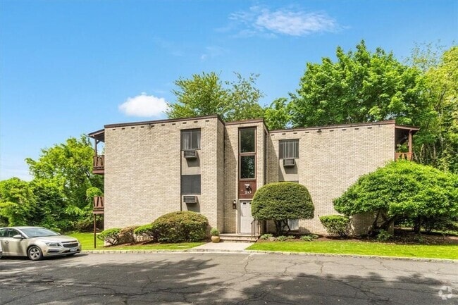 Building Photo - 20 Fisher Ave Unit 3 Rental