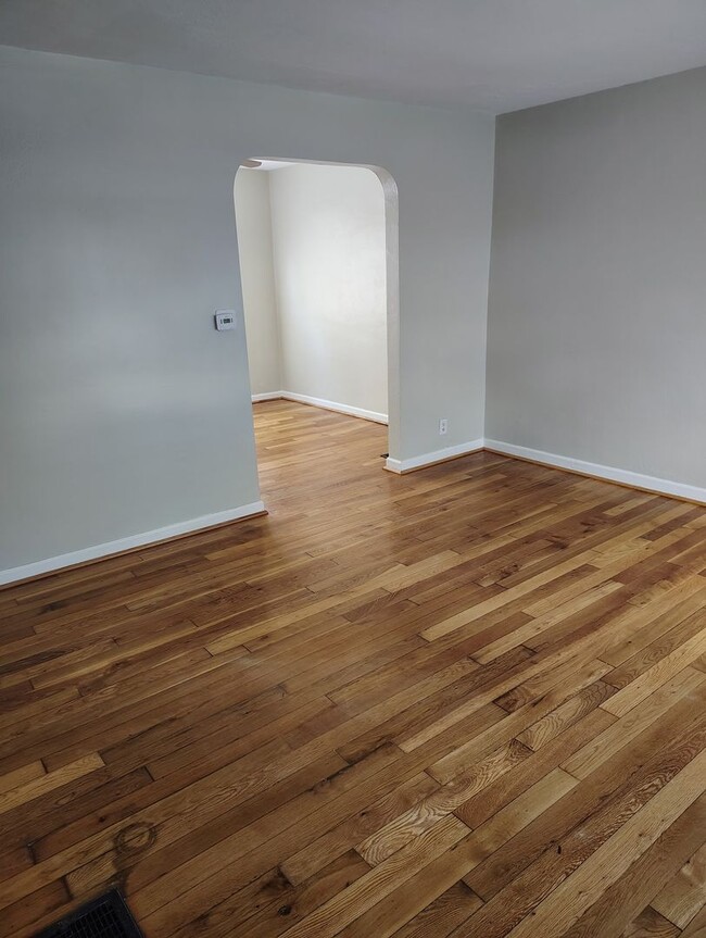 Photo - 2 Bed, 1 Bath Home for Rent