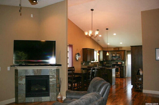 Photo - 5652 Kessler Dr SE