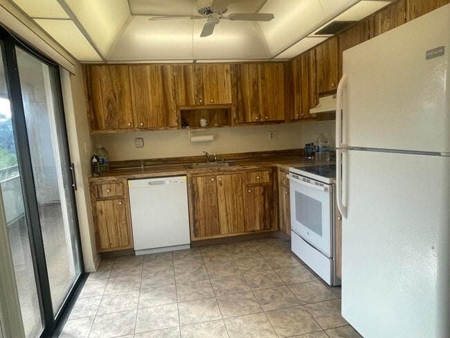 Building Photo - 83 Capri B Unit B