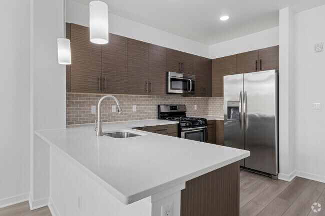 1BR, 1BA - 738SF - Kitchen