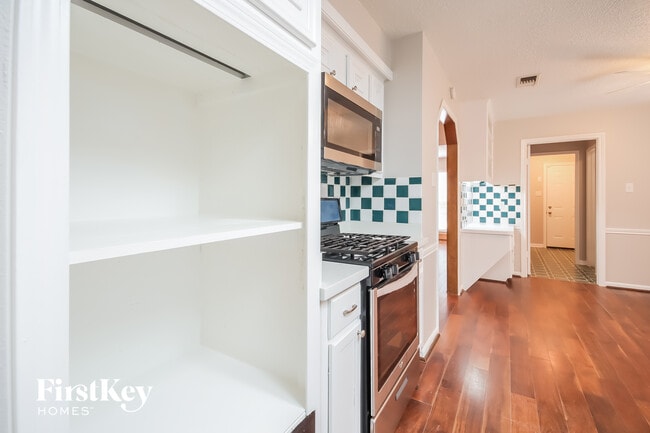 Photo - 3823 Pleasant Valley Dr