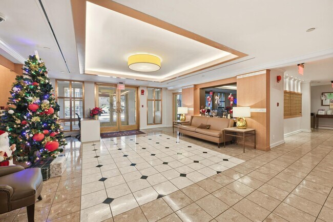 Photo - 1401 17th St NW