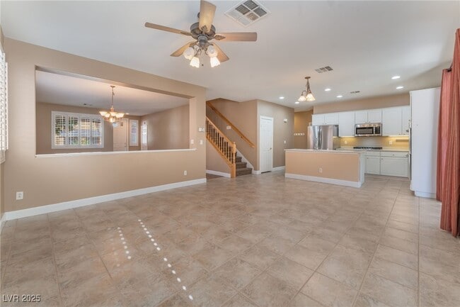 Photo - 10737 Sprucedale Ave