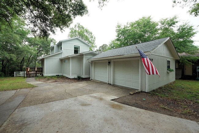 Photo - Updated 4 bedroom home in Bluewater Bay!
