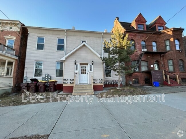 Building Photo - 138 Morton Ave Rental